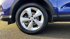 Nissan Qashqai 1.3 DiG-T Acenta Premium 5dr Petrol Hatchback